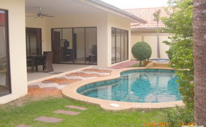 Bedroom house with pool in